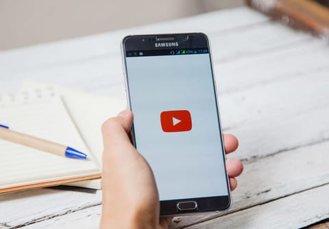 Activar subt&iacute;tulos de YouTube en el celular: iPhone, Android