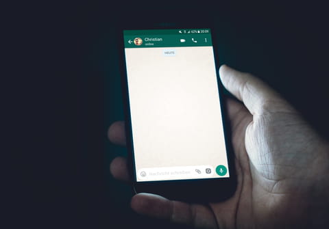 Ocultar rápidamente una conversación de WhatsApp: sin borrar