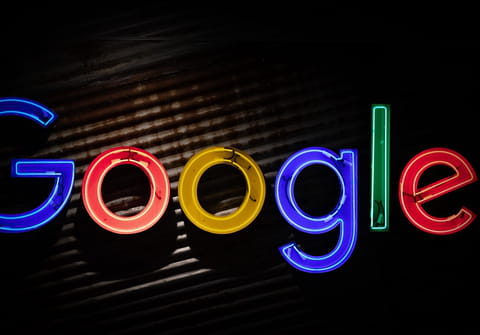 Cómo bloquear el contenido para adultos en Google