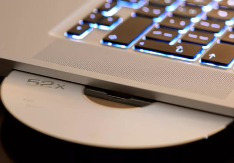 C&oacute;mo copiar m&uacute;sica de un CD a tu PC o USB: Windows 11, 10, 8